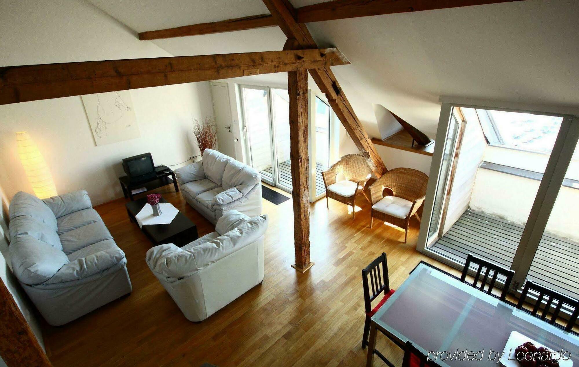 Leo Apartments Old Town Praag Buitenkant foto